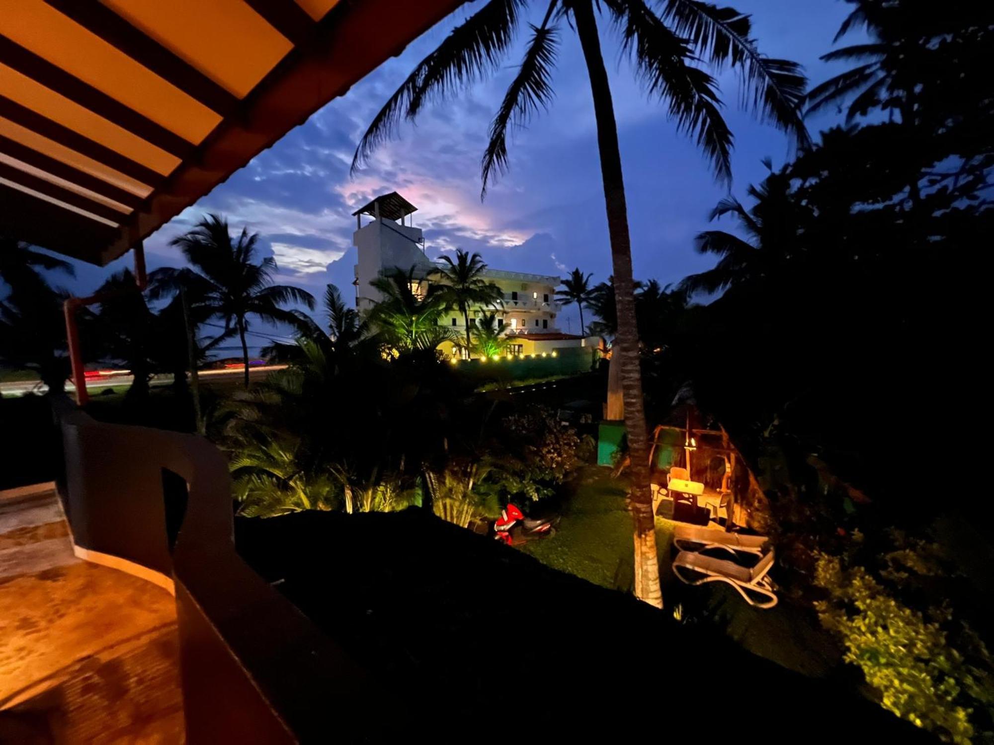 The Swiss Lankan Ahangama Exteriör bild